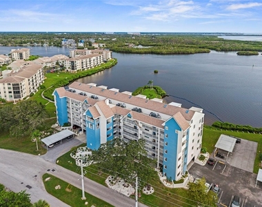 4650 Bay Boulevard - Photo Thumbnail 1