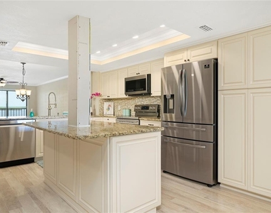 4650 Bay Boulevard - Photo Thumbnail 4