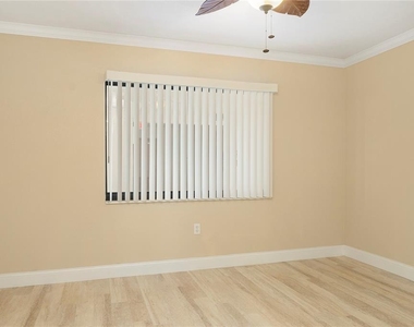 4650 Bay Boulevard - Photo Thumbnail 23