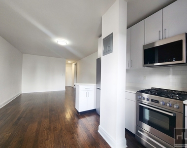 East 35 Street - Photo Thumbnail 1