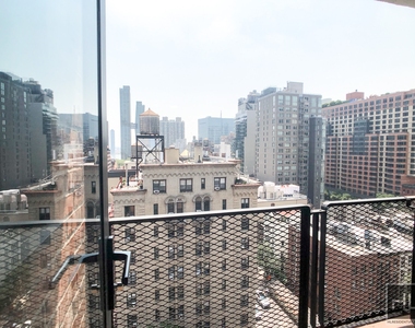 East 35 Street - Photo Thumbnail 4