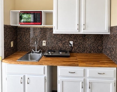 440 Berwick Circle - Photo Thumbnail 1
