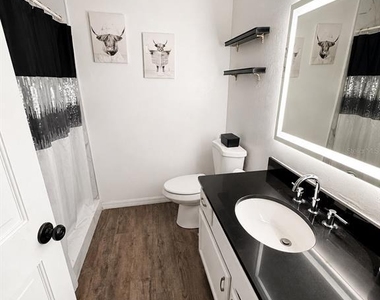 440 Berwick Circle - Photo Thumbnail 2