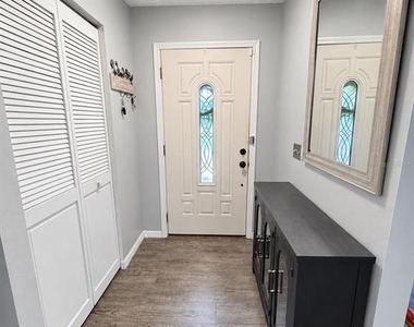 440 Berwick Circle - Photo Thumbnail 12