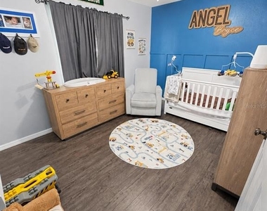 440 Berwick Circle - Photo Thumbnail 11