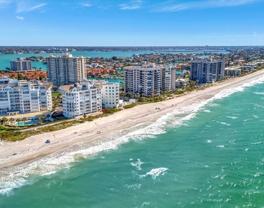 1582 Gulf Boulevard - Photo Thumbnail 10