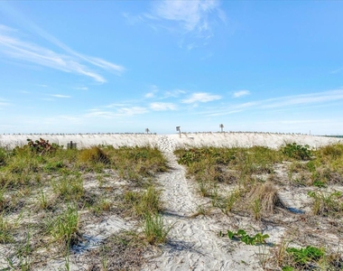 1582 Gulf Boulevard - Photo Thumbnail 14