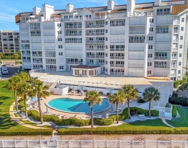 1582 Gulf Boulevard - Photo Thumbnail 8