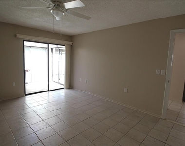 390 S Woodlands Drive - Photo Thumbnail 32