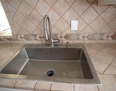 390 S Woodlands Drive - Photo Thumbnail 19