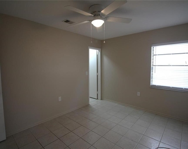 390 S Woodlands Drive - Photo Thumbnail 38