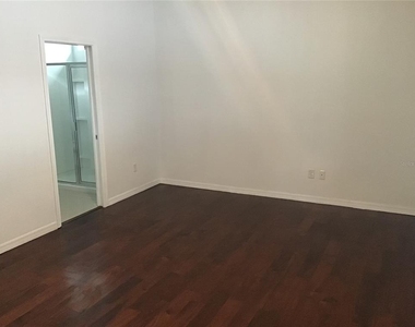 2211 Landside Drive - Photo Thumbnail 9