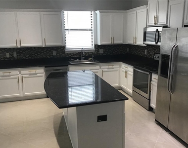 2211 Landside Drive - Photo Thumbnail 4