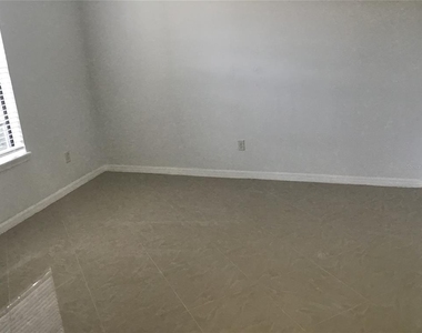 2211 Landside Drive - Photo Thumbnail 12