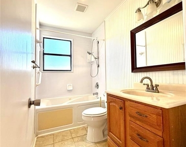 916 W Orient Street - Photo Thumbnail 13