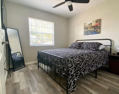 8024 Candlewoode Drive - Photo Thumbnail 20