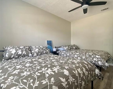 8024 Candlewoode Drive - Photo Thumbnail 18