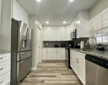 8024 Candlewoode Drive - Photo Thumbnail 29