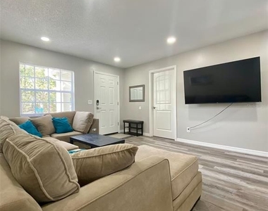 8024 Candlewoode Drive - Photo Thumbnail 30