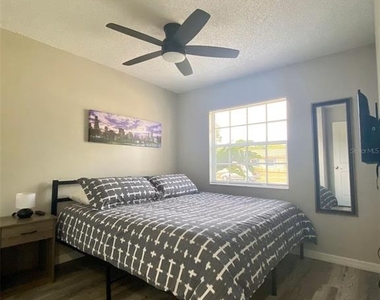 8024 Candlewoode Drive - Photo Thumbnail 22