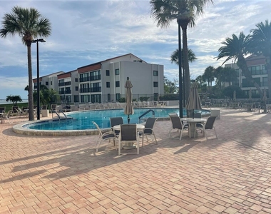 851 Bayway Boulevard - Photo Thumbnail 2