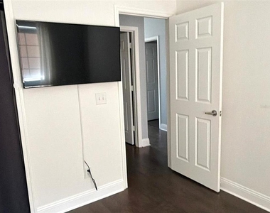 30039 Mossbank Drive - Photo Thumbnail 16