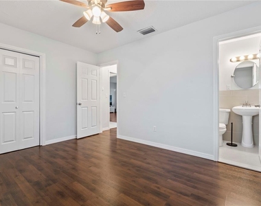 353 Shirley Avenue - Photo Thumbnail 24