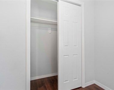 353 Shirley Avenue - Photo Thumbnail 34