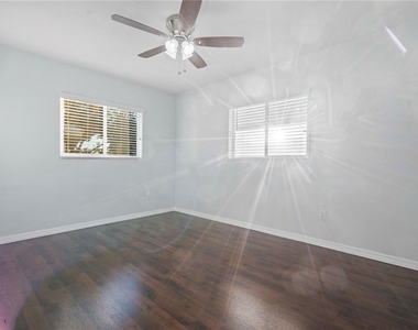 353 Shirley Avenue - Photo Thumbnail 30