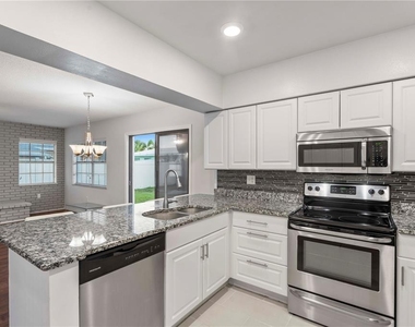 353 Shirley Avenue - Photo Thumbnail 11