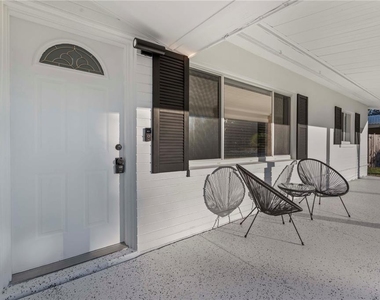 353 Shirley Avenue - Photo Thumbnail 2
