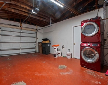 353 Shirley Avenue - Photo Thumbnail 33