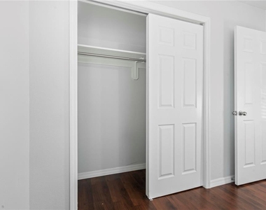 353 Shirley Avenue - Photo Thumbnail 28