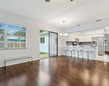 353 Shirley Avenue - Photo Thumbnail 14
