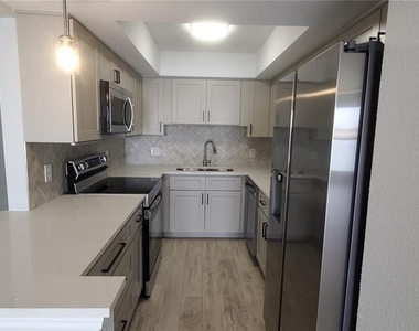 1859 Shore Drive S - Photo Thumbnail 4