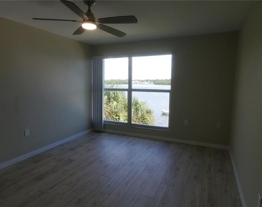 1859 Shore Drive S - Photo Thumbnail 8