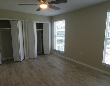 1859 Shore Drive S - Photo Thumbnail 12