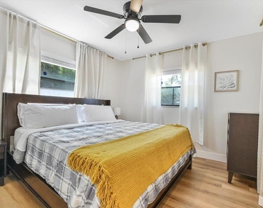 1003 Engman Street - Photo Thumbnail 12