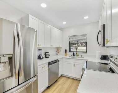 1003 Engman Street - Photo Thumbnail 23