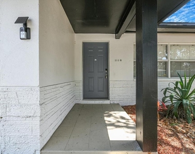 1114 La Salle Street - Photo Thumbnail 1