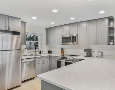 1114 La Salle Street - Photo Thumbnail 22