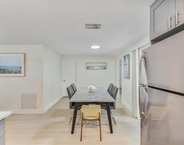 1114 La Salle Street - Photo Thumbnail 26