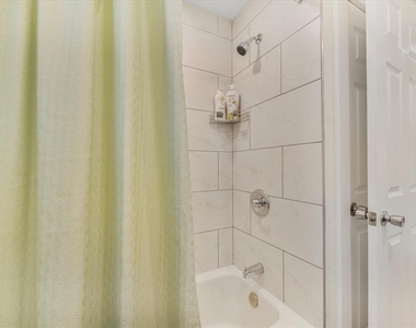 1114 La Salle Street - Photo Thumbnail 18