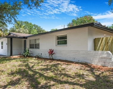1114 La Salle Street - Photo Thumbnail 43