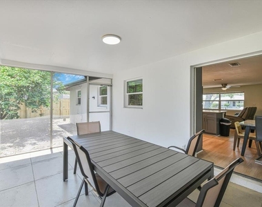 1114 La Salle Street - Photo Thumbnail 32