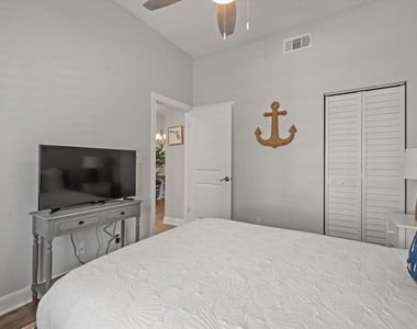 5900 Bahia Del Mar Circle - Photo Thumbnail 34