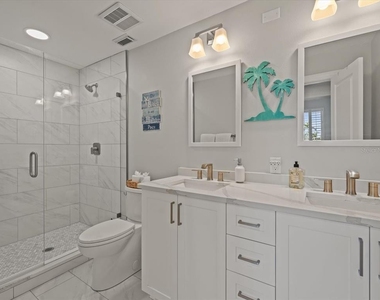 5900 Bahia Del Mar Circle - Photo Thumbnail 31