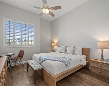 5900 Bahia Del Mar Circle - Photo Thumbnail 27