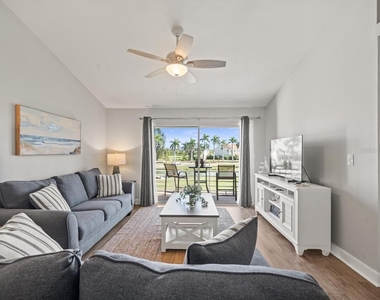 5900 Bahia Del Mar Circle - Photo Thumbnail 17
