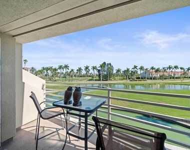 5900 Bahia Del Mar Circle - Photo Thumbnail 22